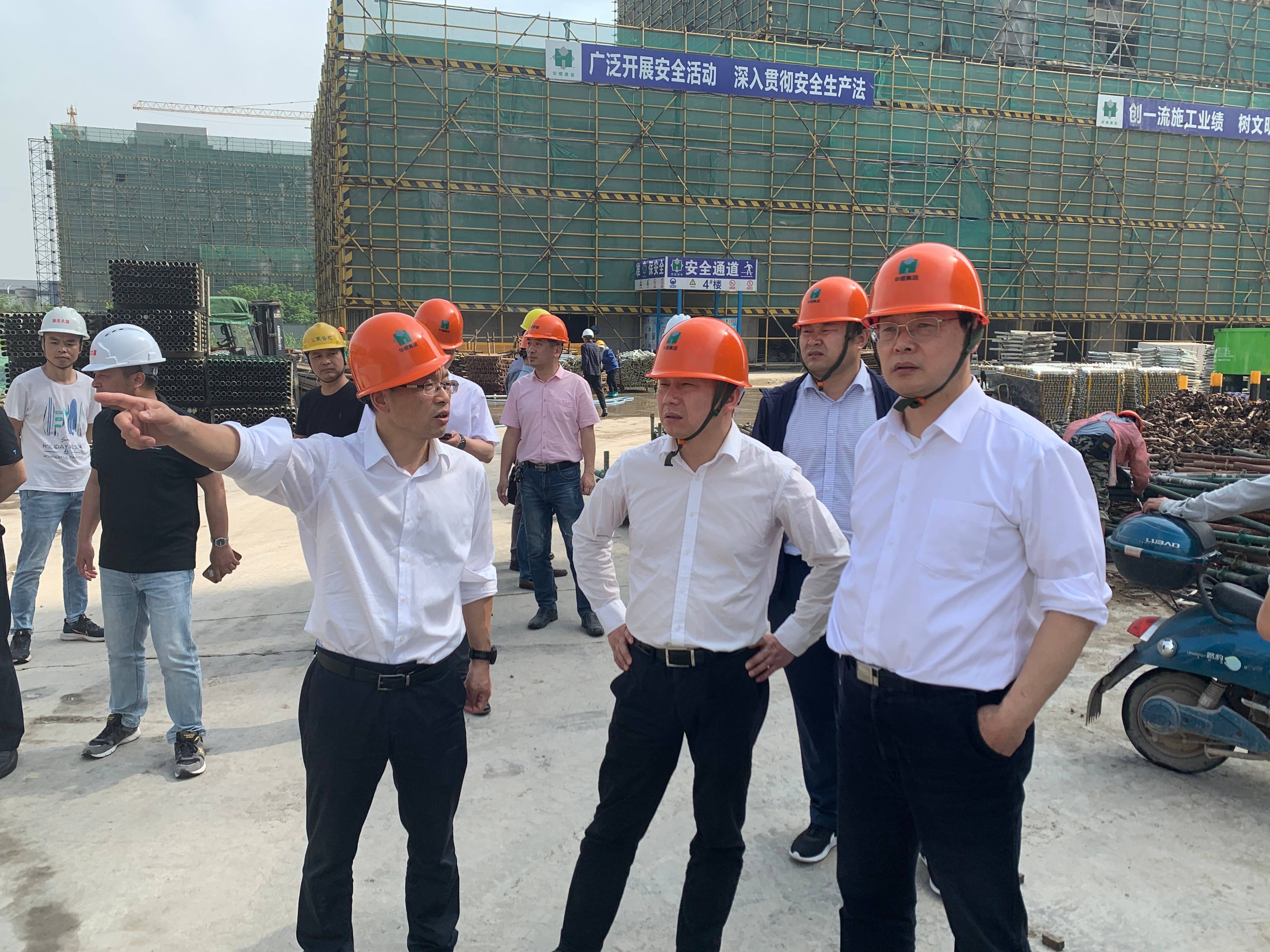 湖州市供銷社主任王建民一行到浙北大廈集團 開展安全生產檢查